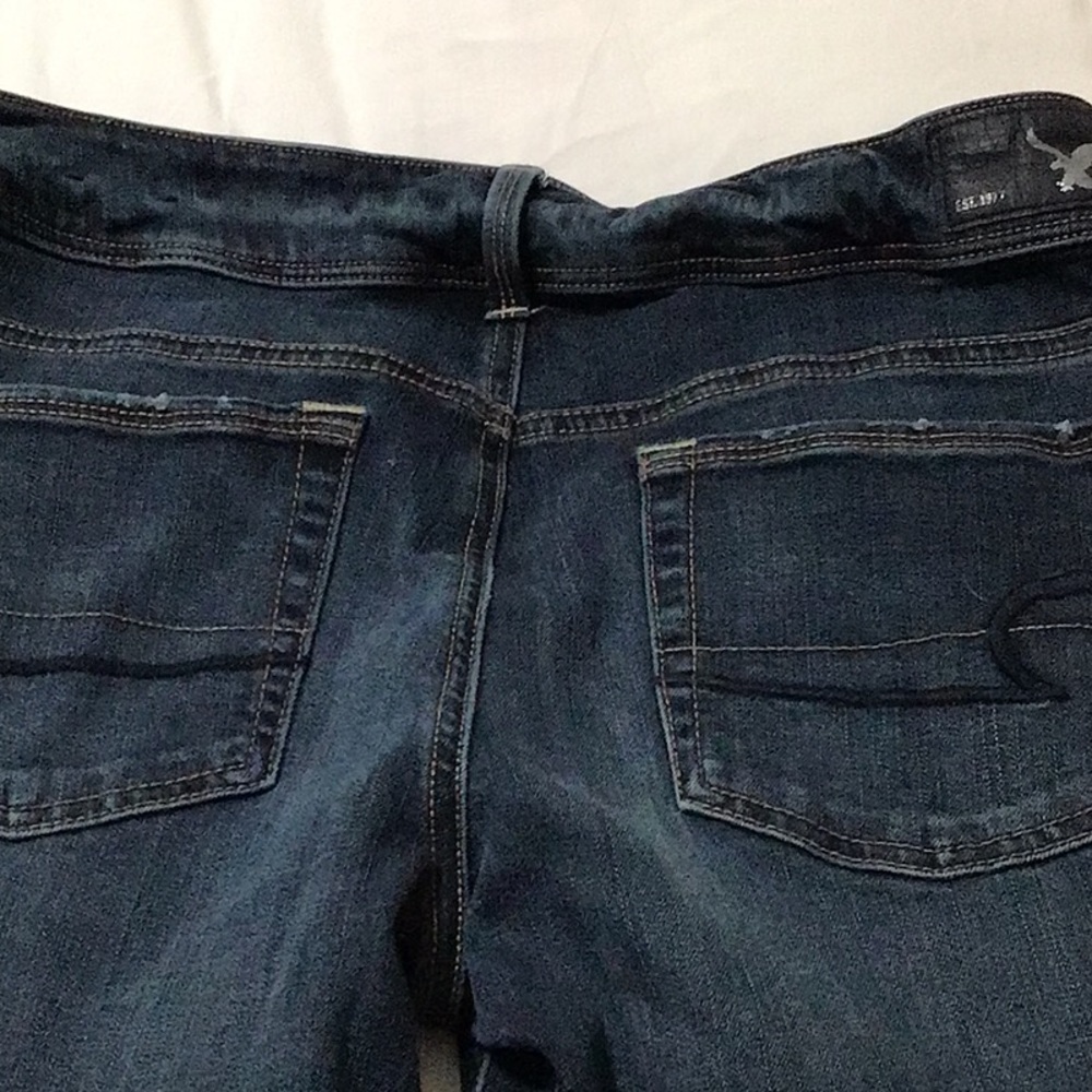 American Eagle Outfitters - Picture 3 of 7